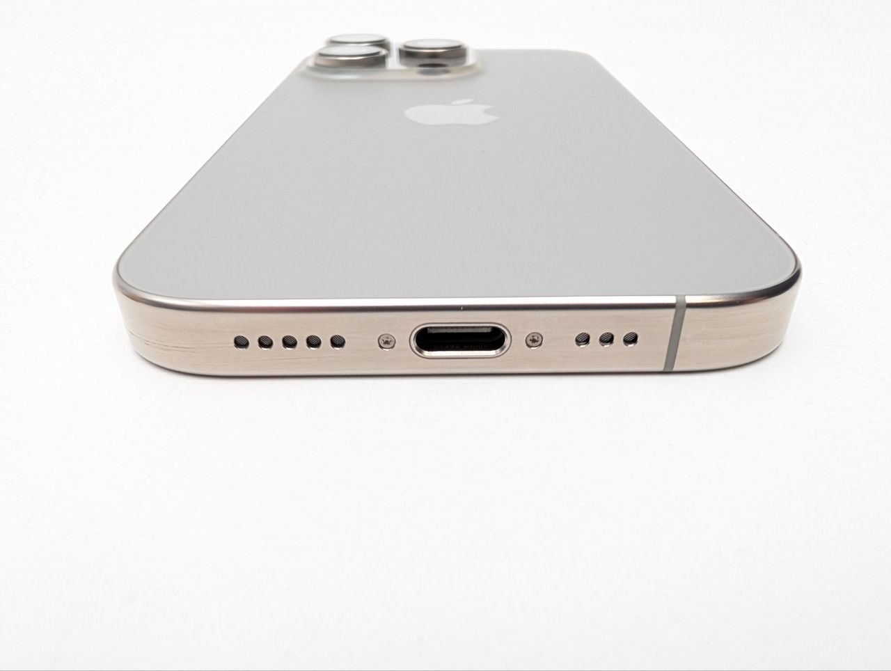 Apple iPhone 16 Pro 512GB Tytan Naturalny | bateria 100% (Powystawowy)