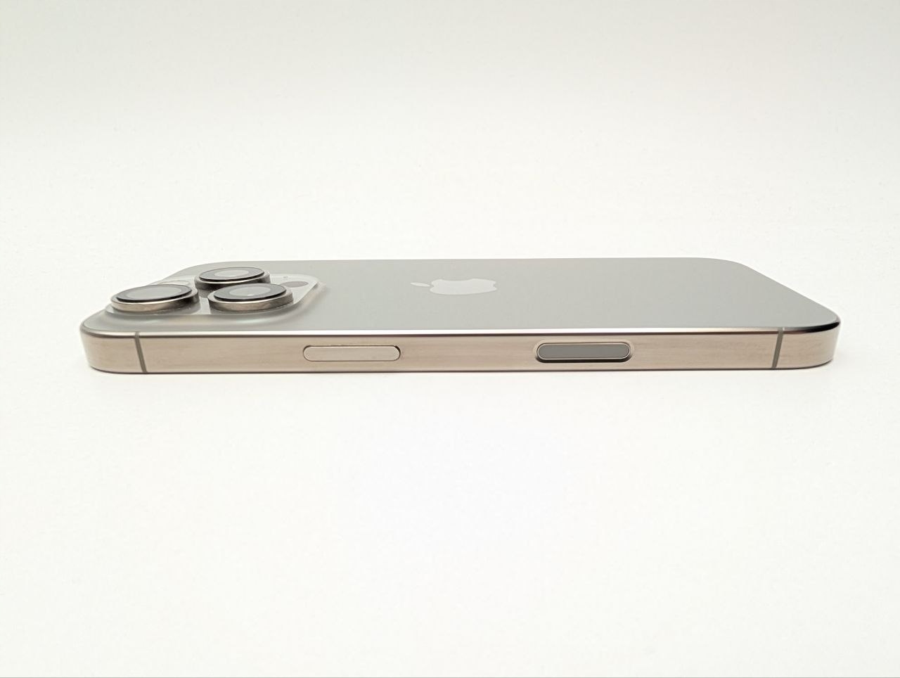 Apple iPhone 16 Pro 256GB Tytan Naturalny | bateria 100% (Powystawowy)