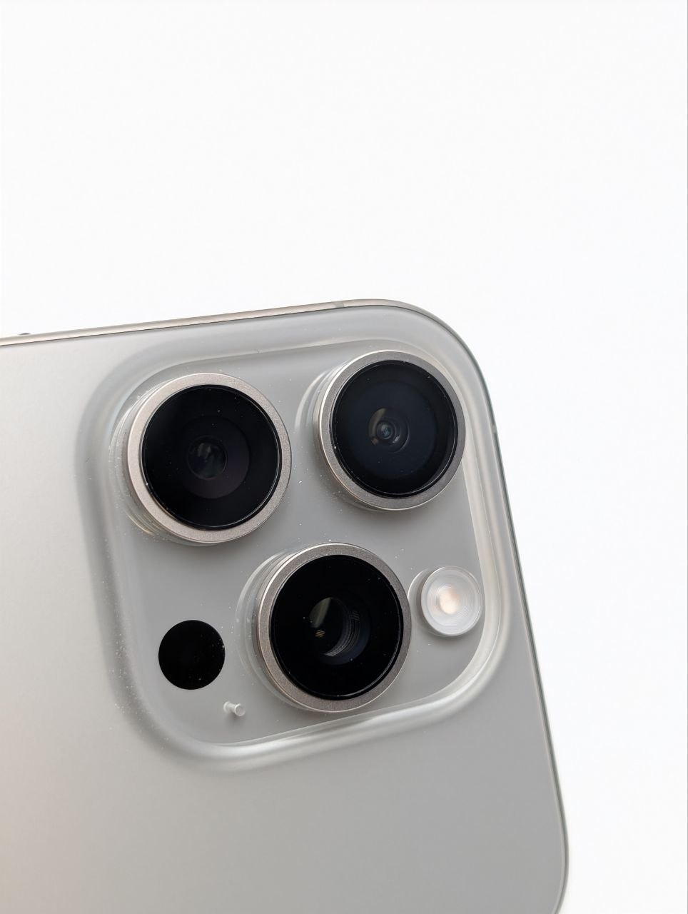 Apple iPhone 16 Pro 256GB Tytan Naturalny | bateria 100% (Powystawowy)