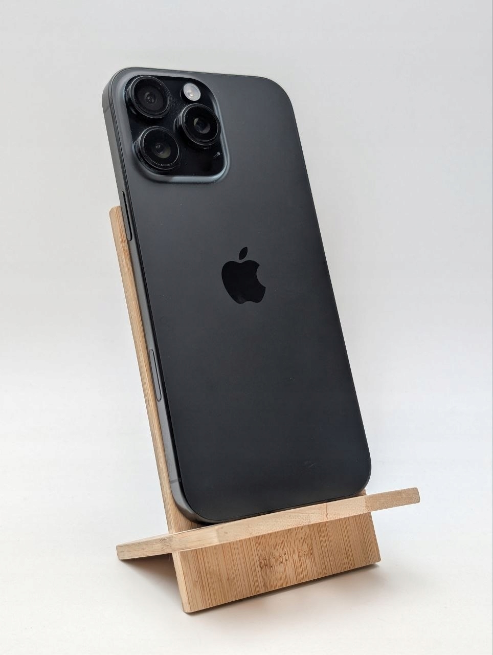 Apple iPhone 16 Pro Max 256GB Tytan Czarny| bateria 100% (Powystawowy)