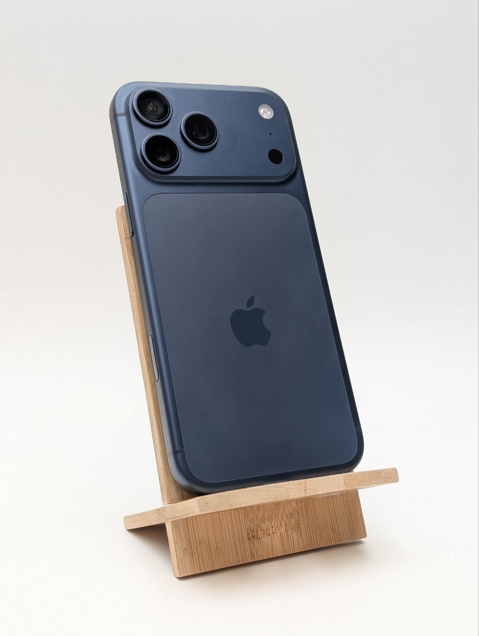 Apple iPhone 17 Pro Max 256 GB Głębinowy błękit | eSim | bateria 100% (Powystawowy)