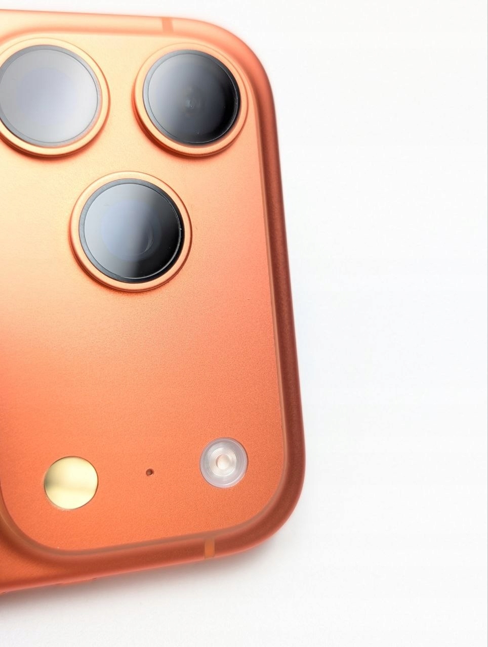 Apple iPhone 17 Pro Max 256 GB Kosmiczny pomarańcz | eSim | bateria 100% (Powystawowy)