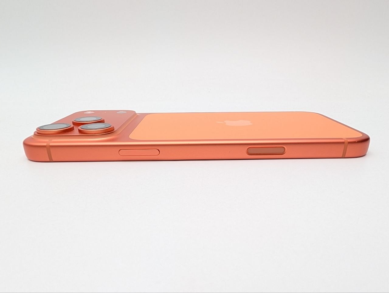 Apple iPhone 17 Pro Max 256 GB Kosmiczny pomarańcz | eSim | bateria 100% (Powystawowy)