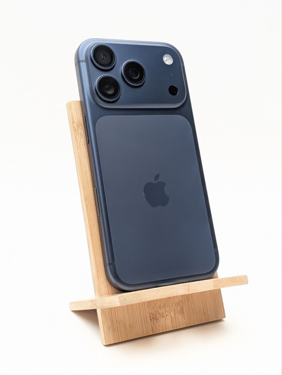 Apple iPhone 17 Pro 256 GB Głębinowy błękit | eSim | bateria 100% (Powystawowy)