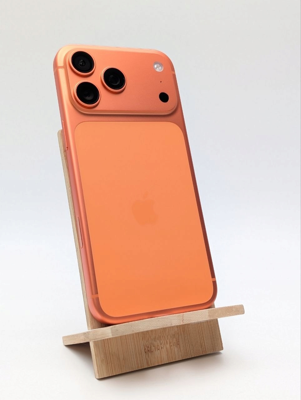 Apple iPhone 17 Pro Max 512 GB Kosmiczny pomarańcz | eSim | bateria 100% (Powystawowy)