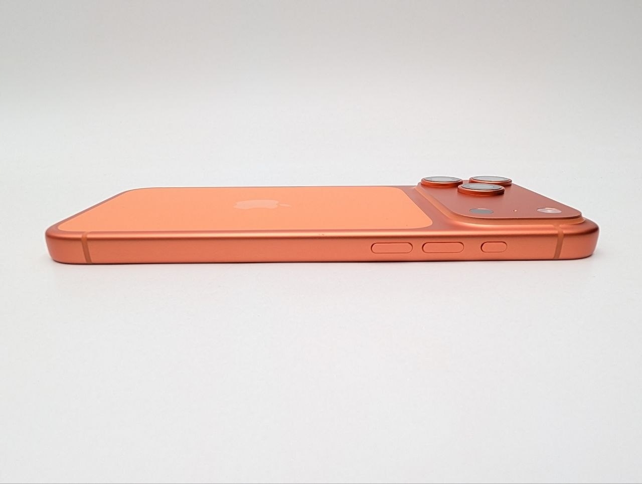 Apple iPhone 17 Pro Max 512 GB Kosmiczny pomarańcz | eSim | bateria 100% (Powystawowy)