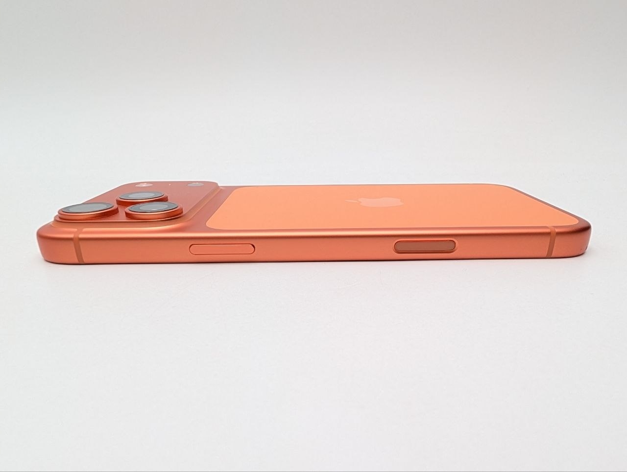 Apple iPhone 17 Pro Max 512 GB Kosmiczny pomarańcz | eSim | bateria 100% (Powystawowy)