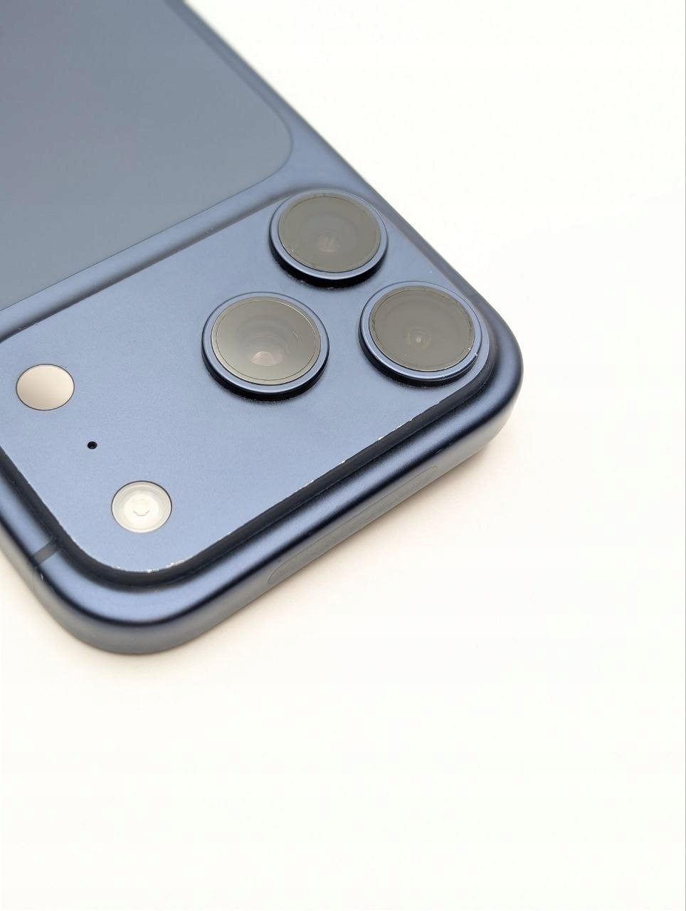 Apple iPhone 17 Pro 256 GB Głębinowy błękit | eSim | bateria 100% (Powystawowy)