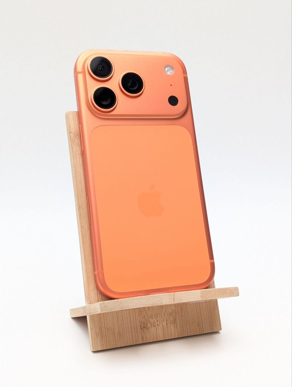 Apple iPhone 17 Pro 256 GB Kosmiczny pomarańcz | eSim | bateria 100% (Powystawowy)