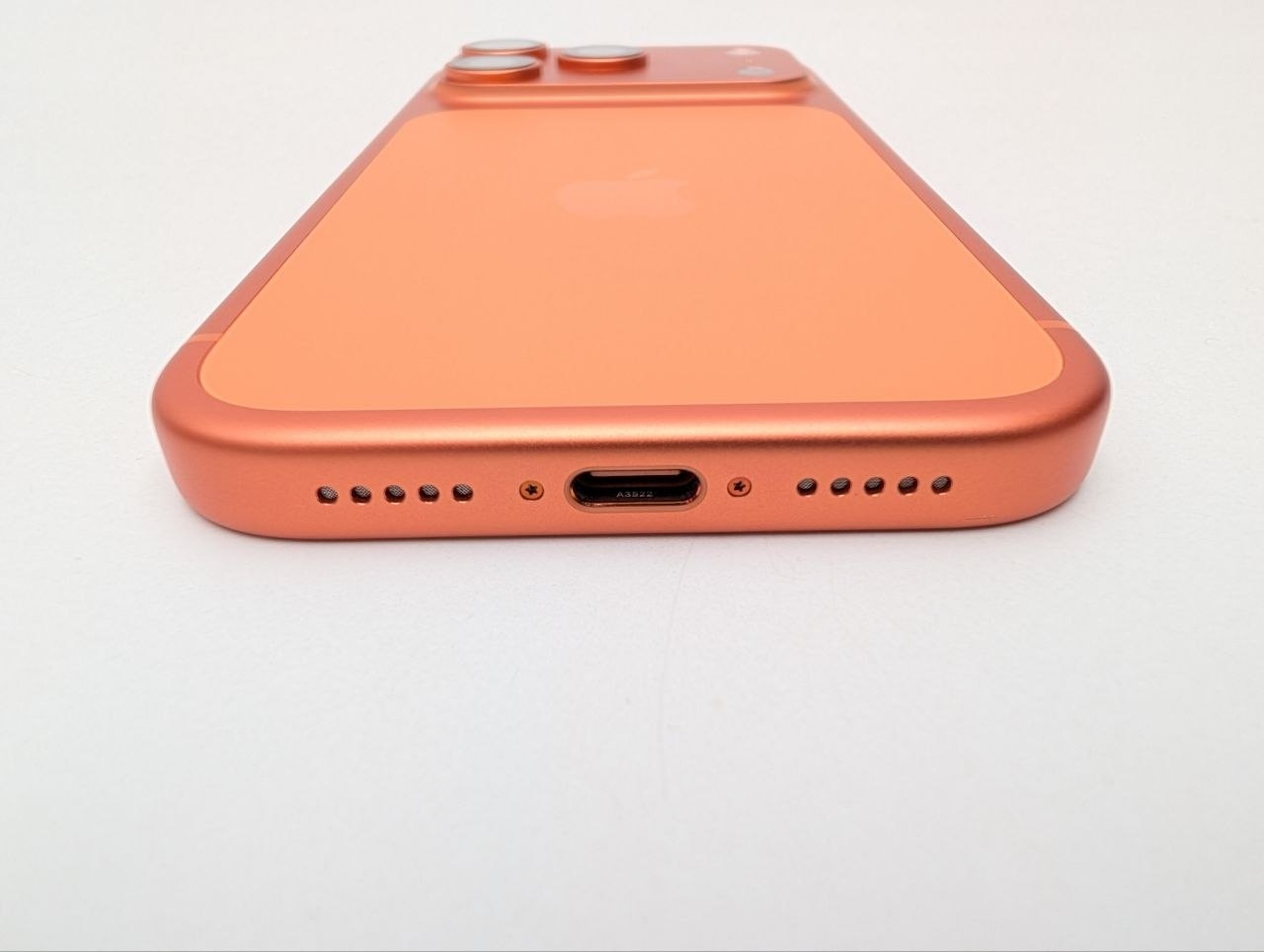 Apple iPhone 17 Pro 256 GB Kosmiczny pomarańcz | eSim | bateria 100% (Powystawowy)