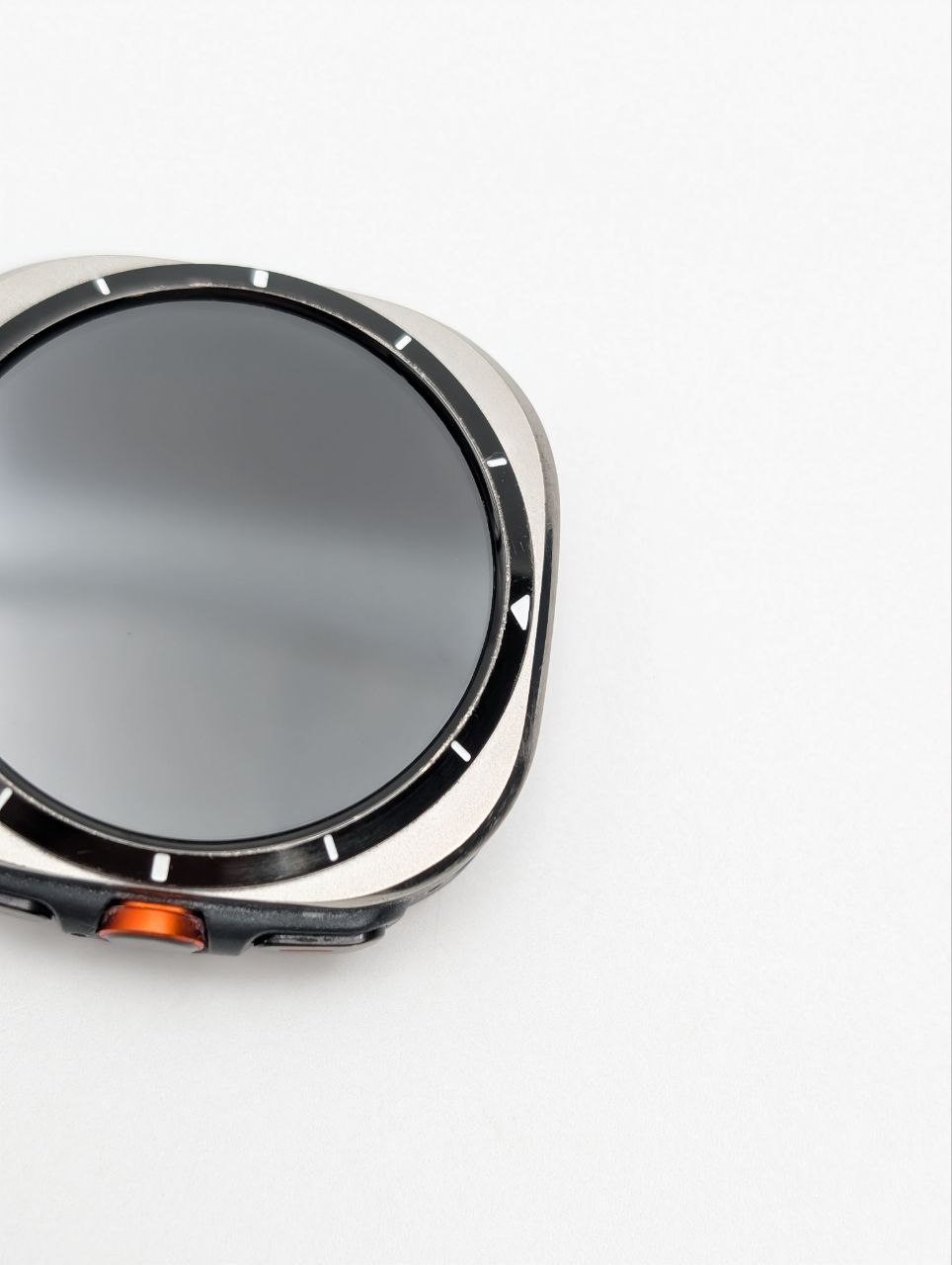 Samsung Galaxy Watch Ultra (SM-L705) 47mm Tytanowy Srebrny (Powystawowy)