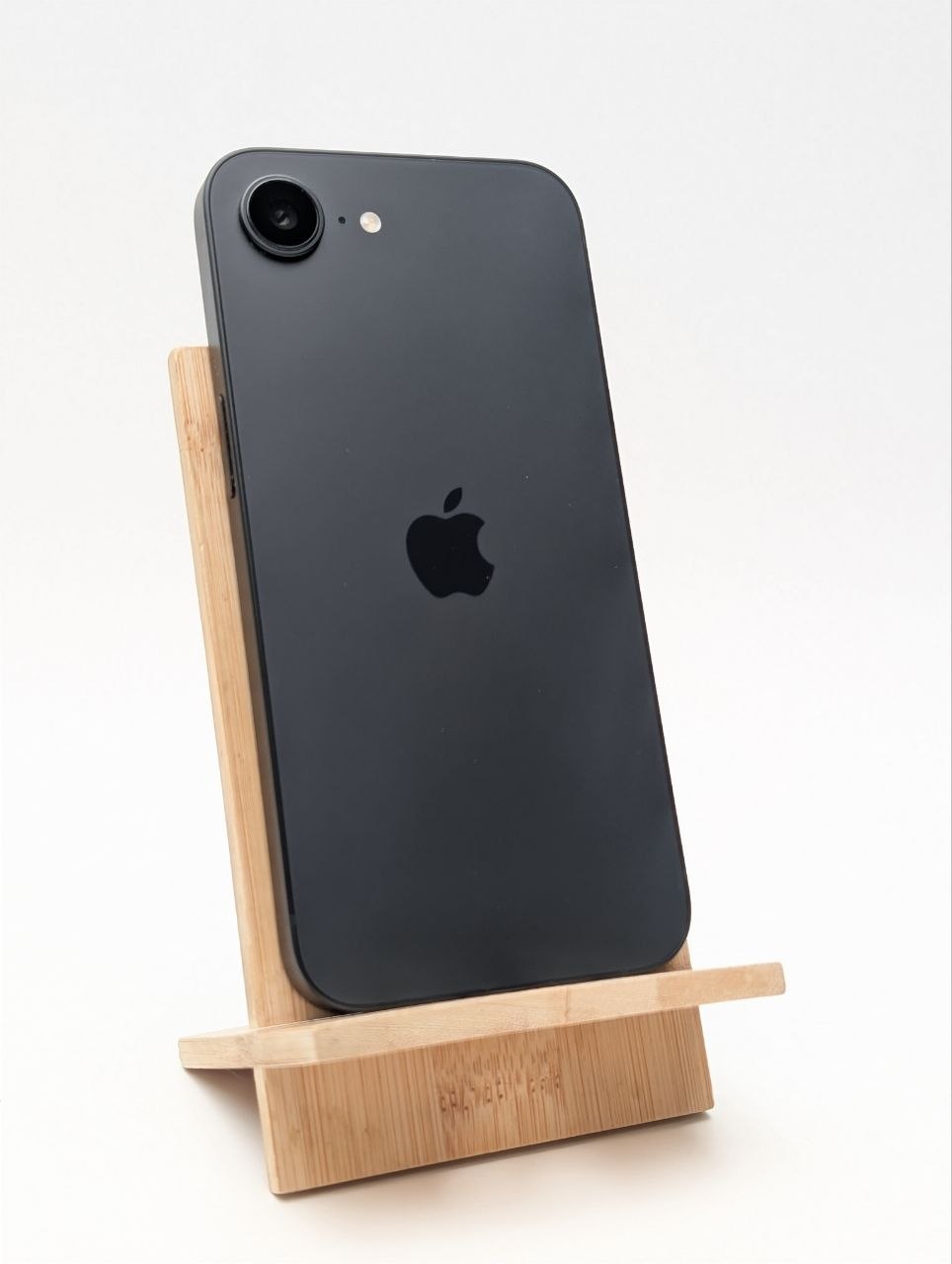 Apple iPhone 16e 128 GB czarny | bateria 100% (Powystawowy)