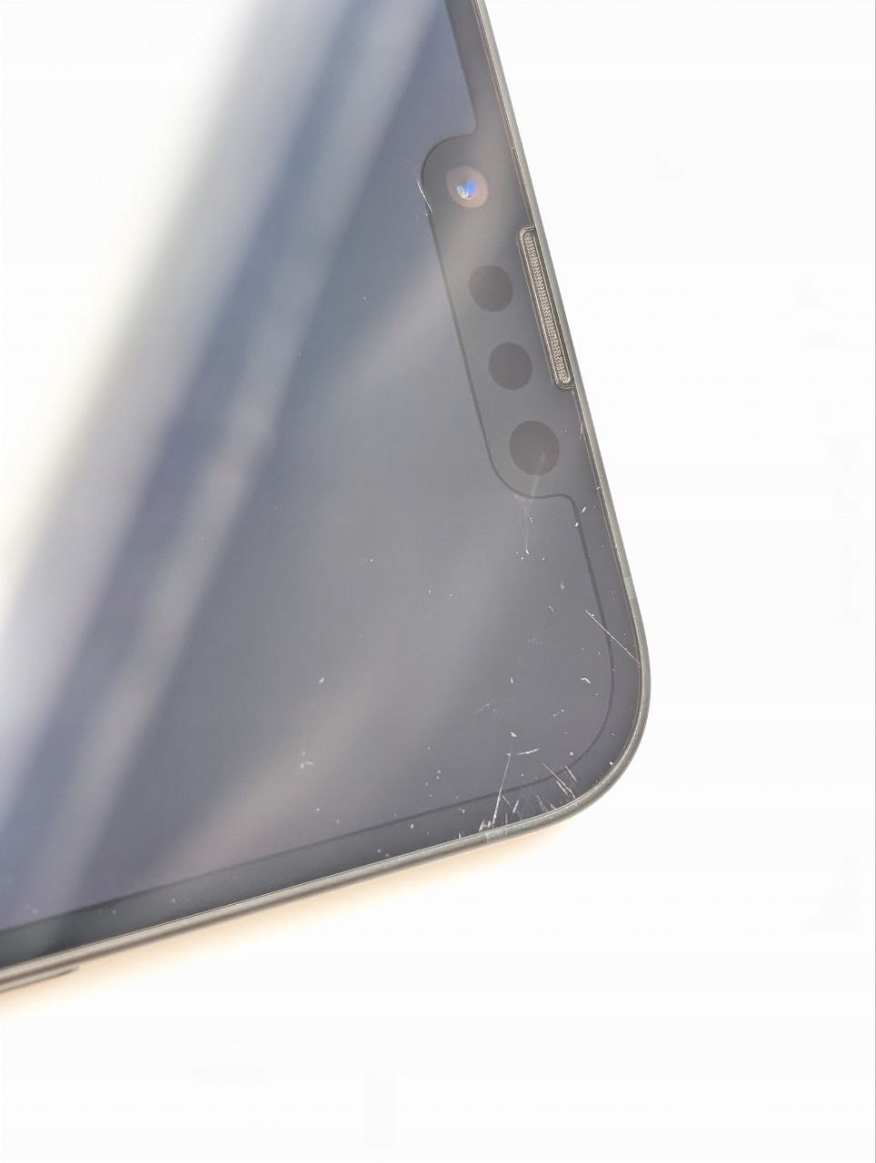 Apple iPhone 16e 128 GB czarny | bateria 100% (Powystawowy)