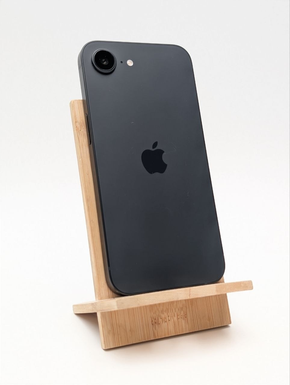 Apple iPhone 16e 128 GB czarny | bateria 100% (Powystawowy)