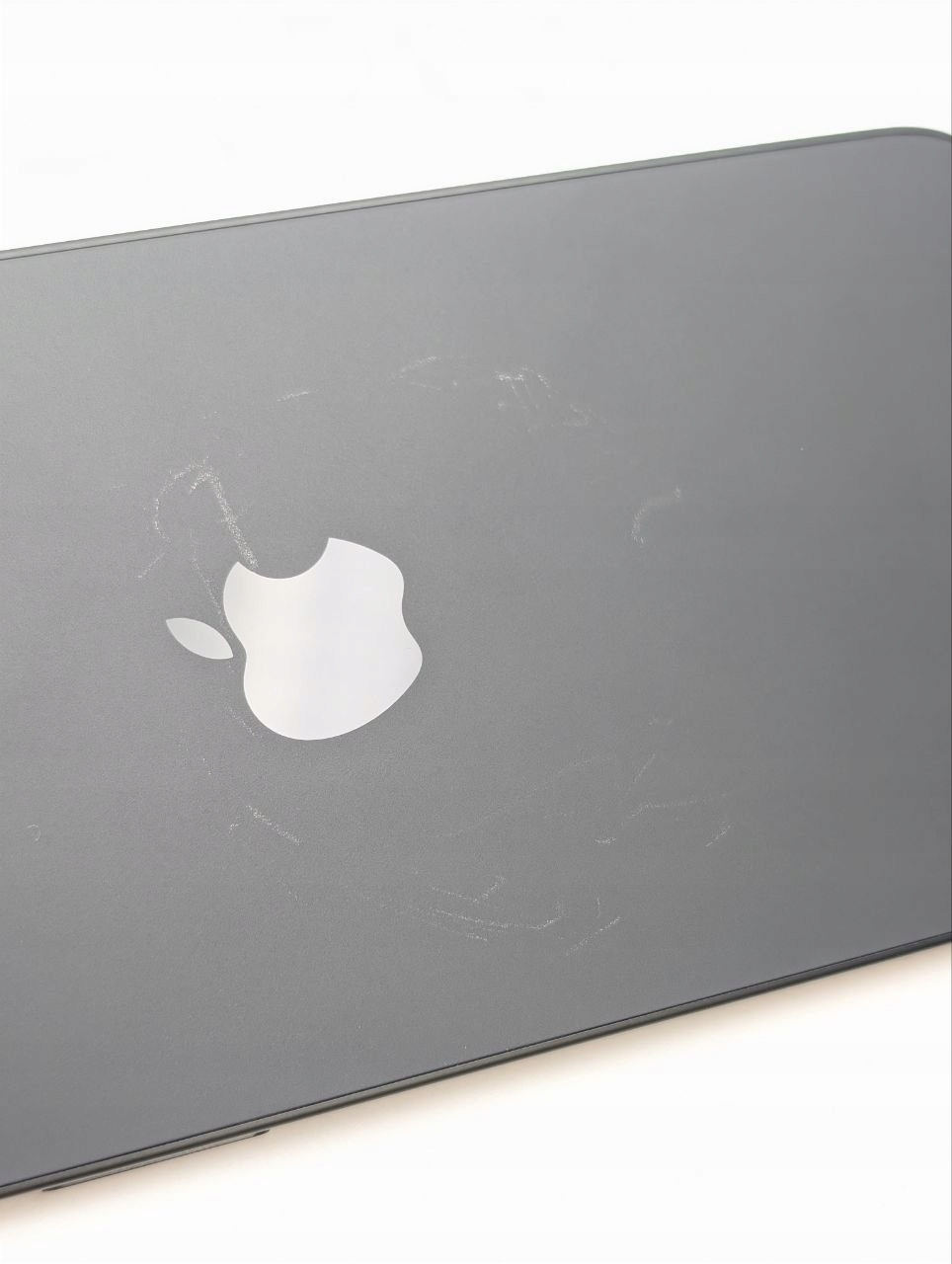 Apple iPhone 16e 128 GB czarny | bateria 100% (Powystawowy)