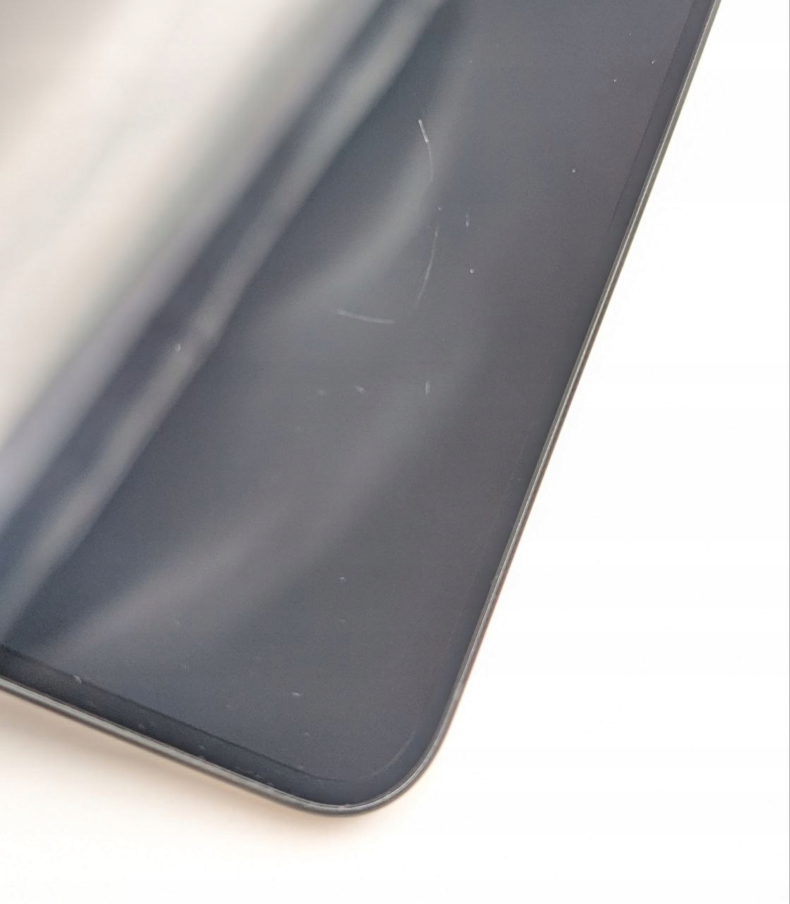 Apple iPhone 16e 128 GB czarny | bateria 100% (Powystawowy)