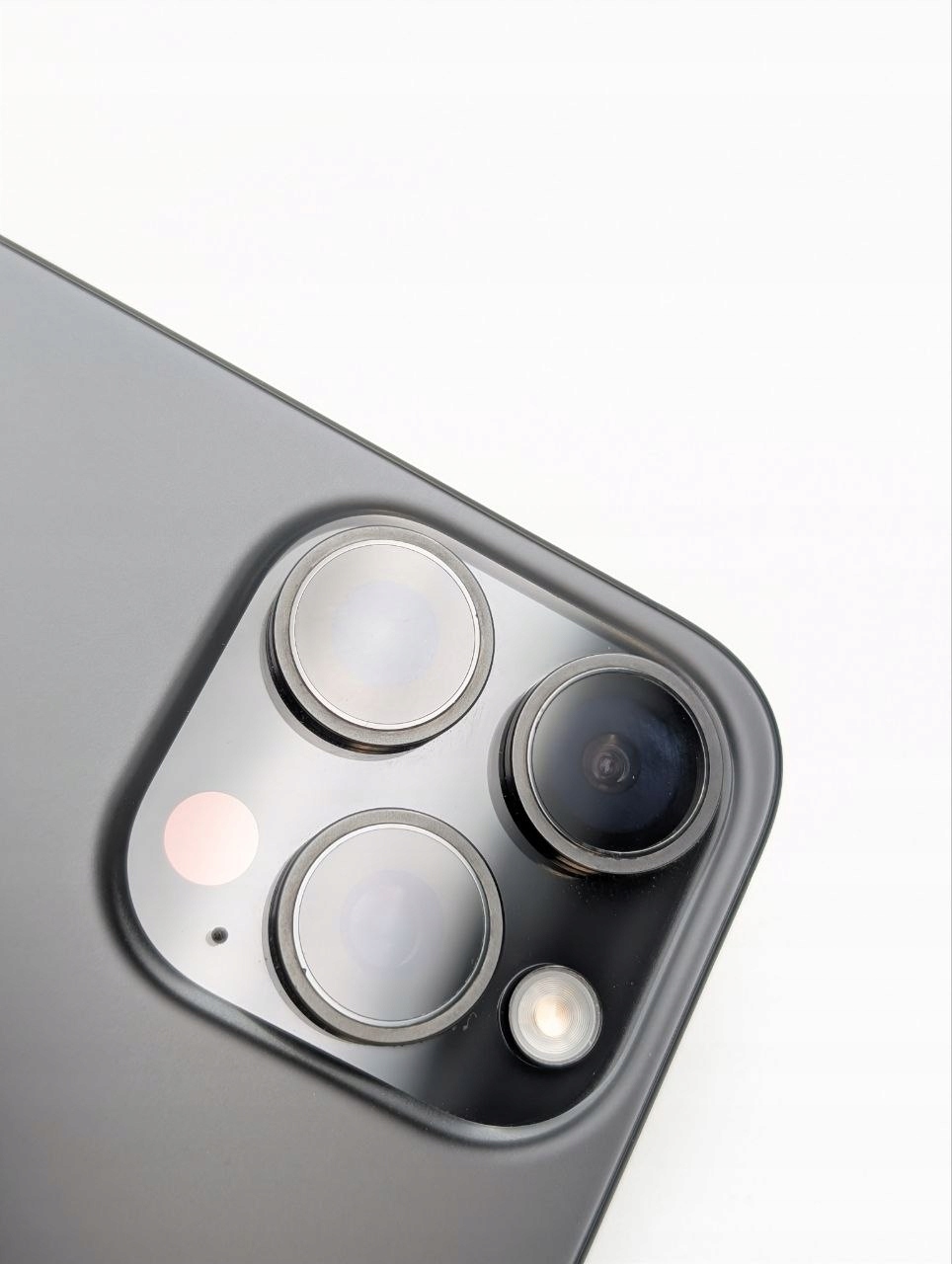 Apple iPhone 15 Pro Max 512GB czarny | eSIM | bateria 100% (Powystawowy)