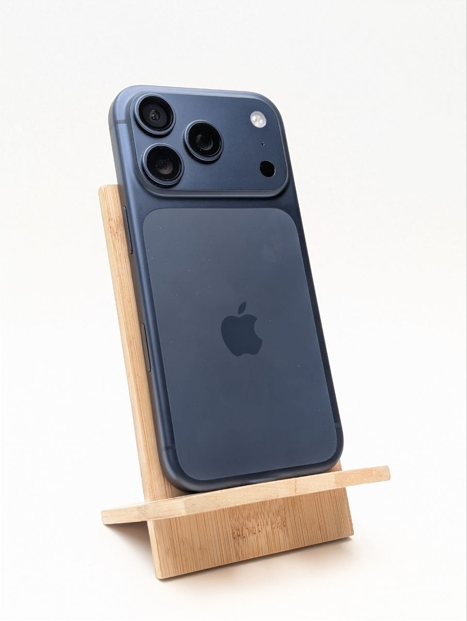 Apple iPhone 17 Pro 256 GB Głębinowy błękit | eSim | bateria 100% (Powystawowy)