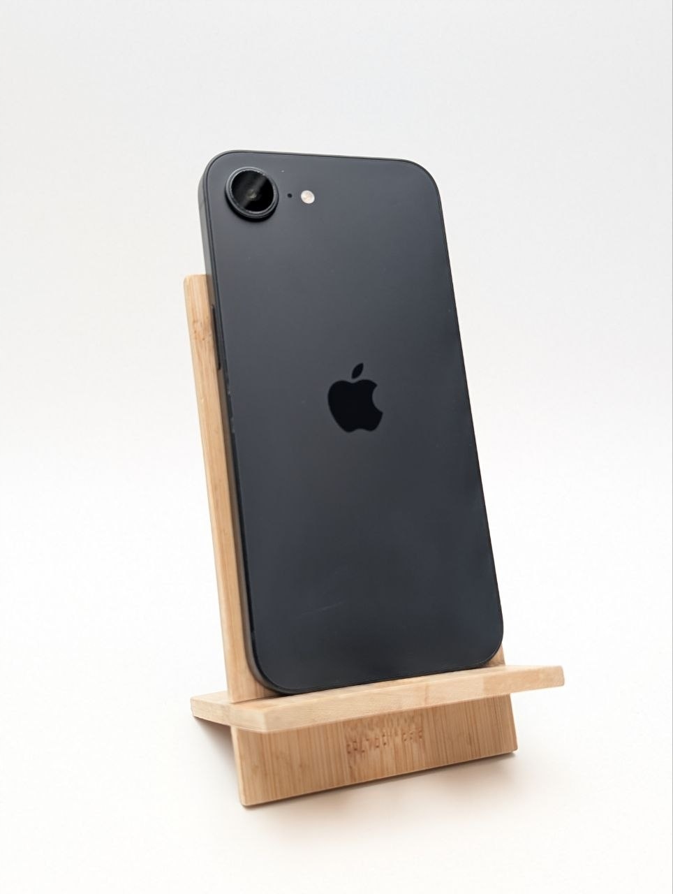 Apple iPhone 16e 128 GB czarny | bateria 100% (Używany)