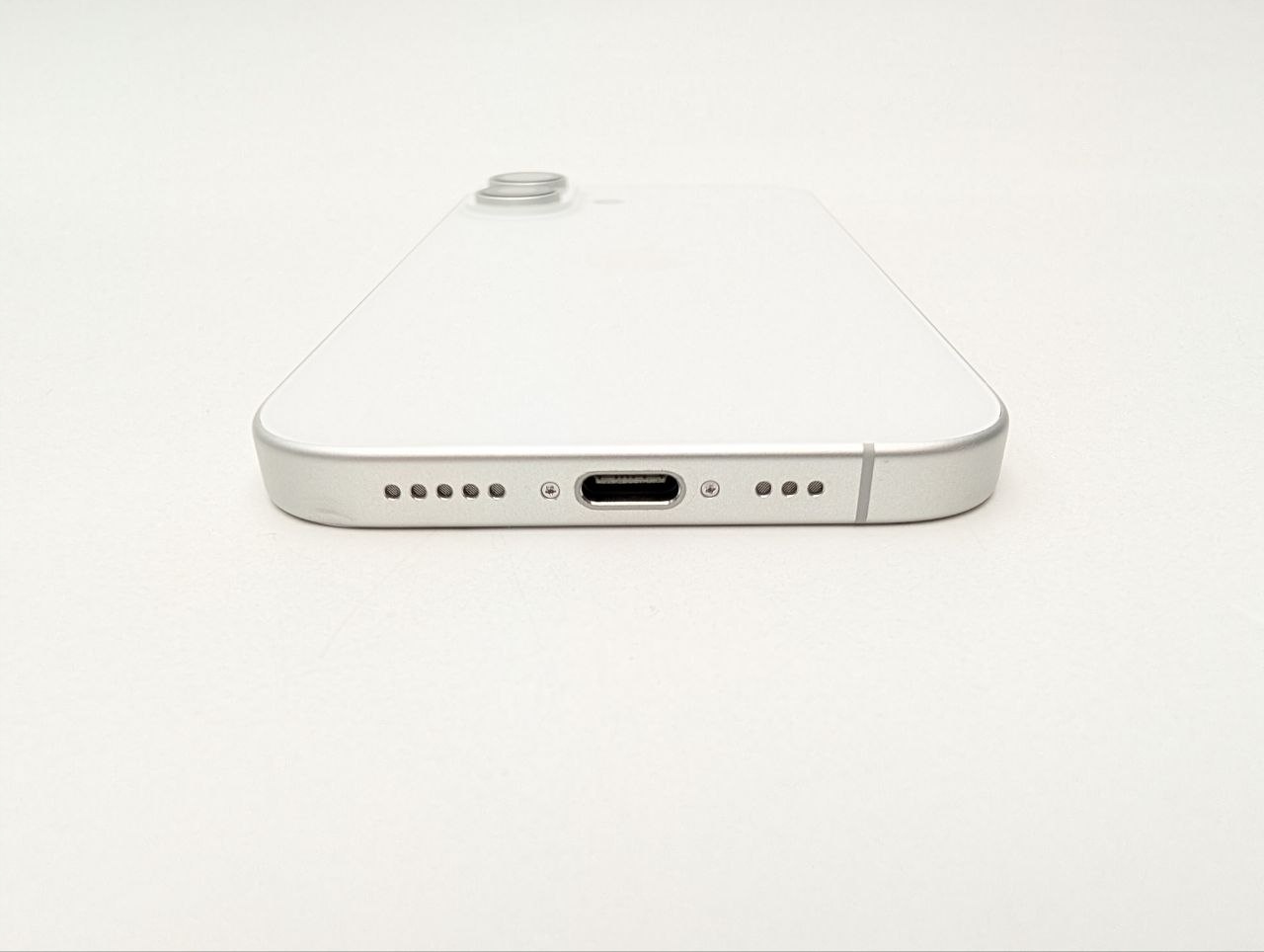 Apple iPhone 16 128GB biały (Powystawowy)