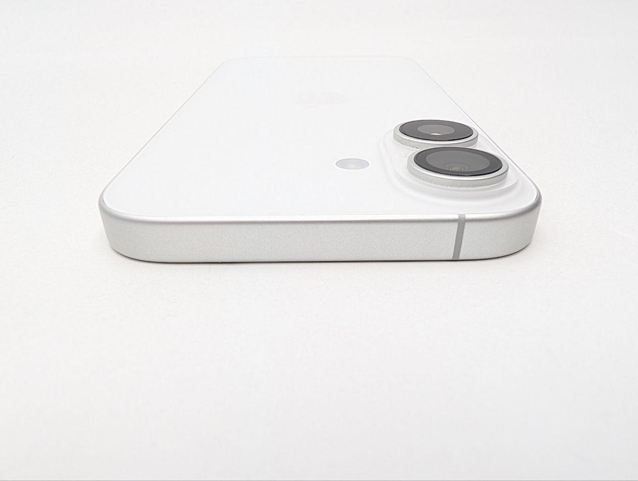 Apple iPhone 16 128GB biały (Powystawowy)