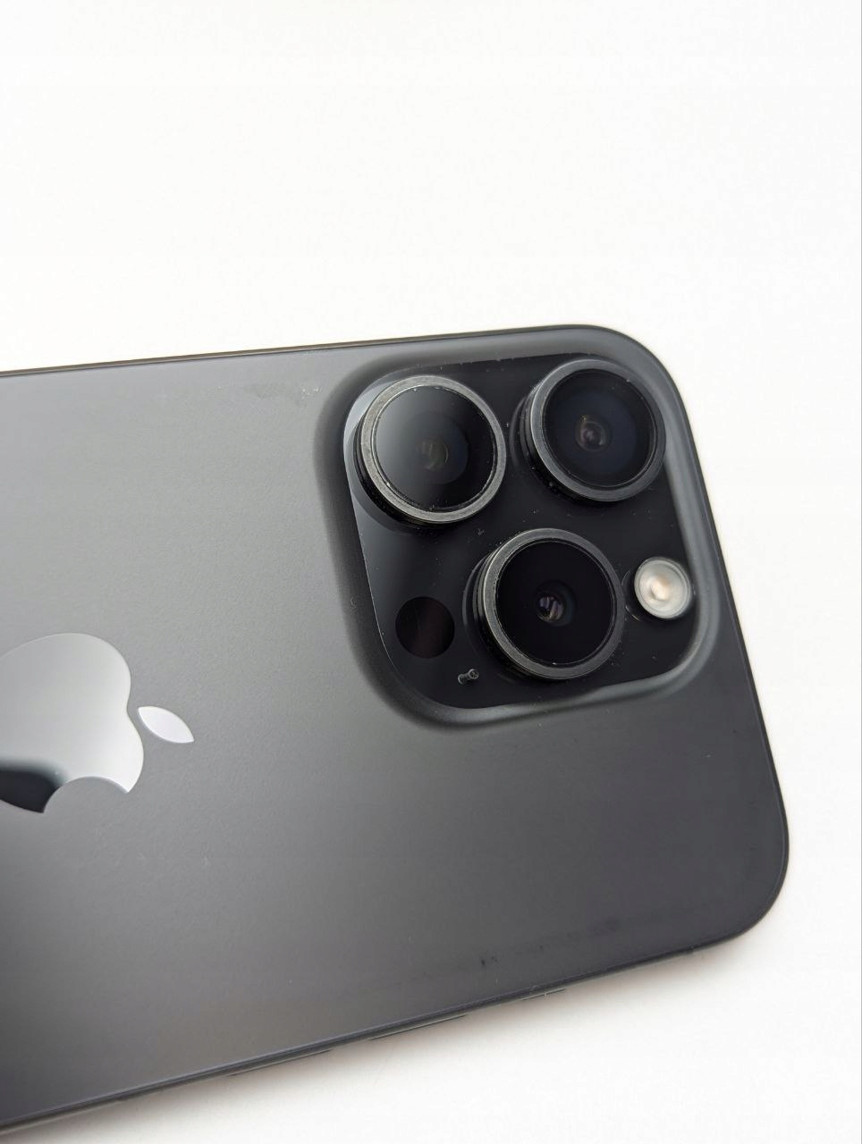 Apple iPhone 15 Pro 128GB Czarny | bateria 100% (Powystawowy)