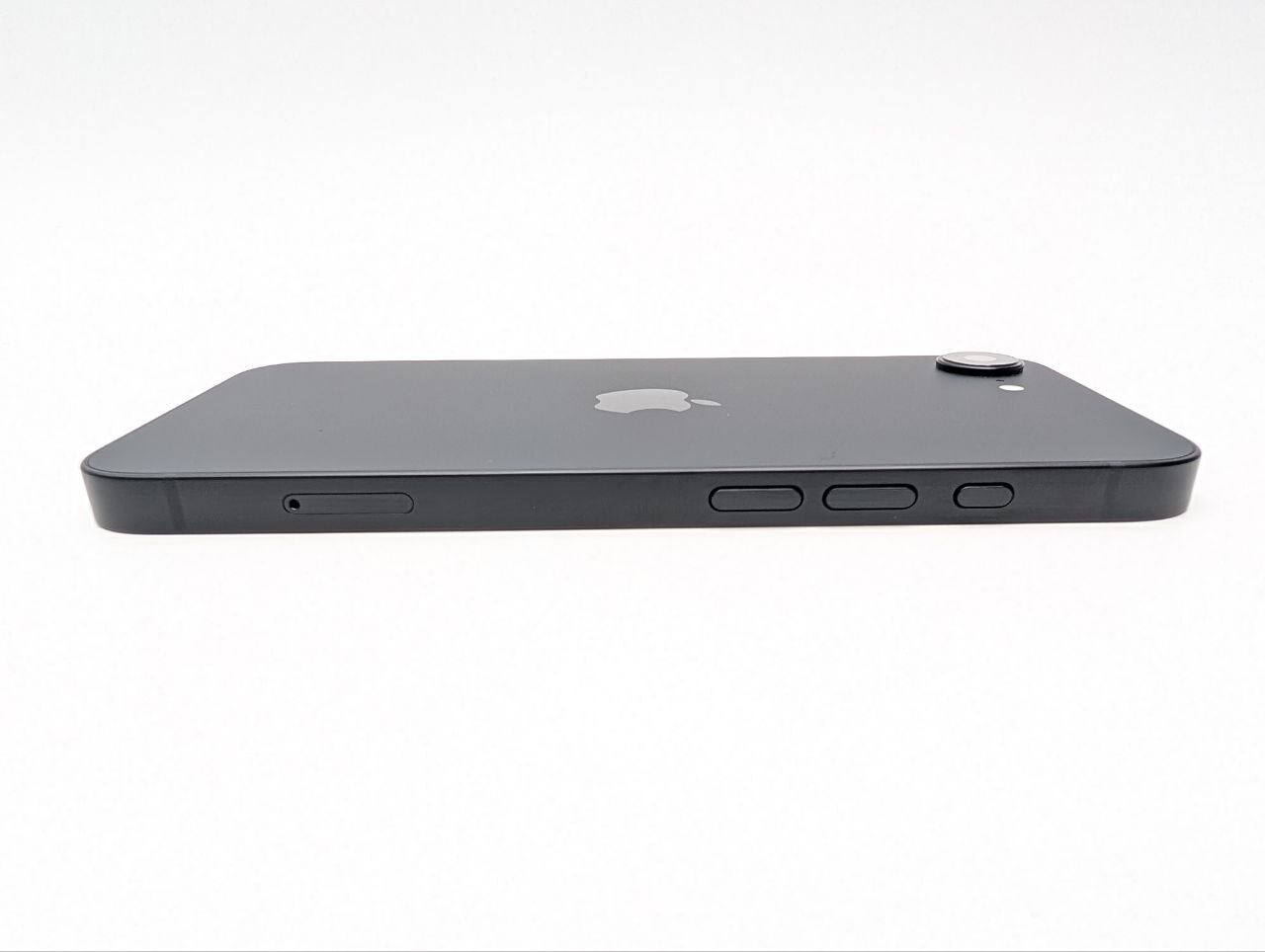Apple iPhone 16e 128 GB czarny | bateria 100% (Powystawowy)