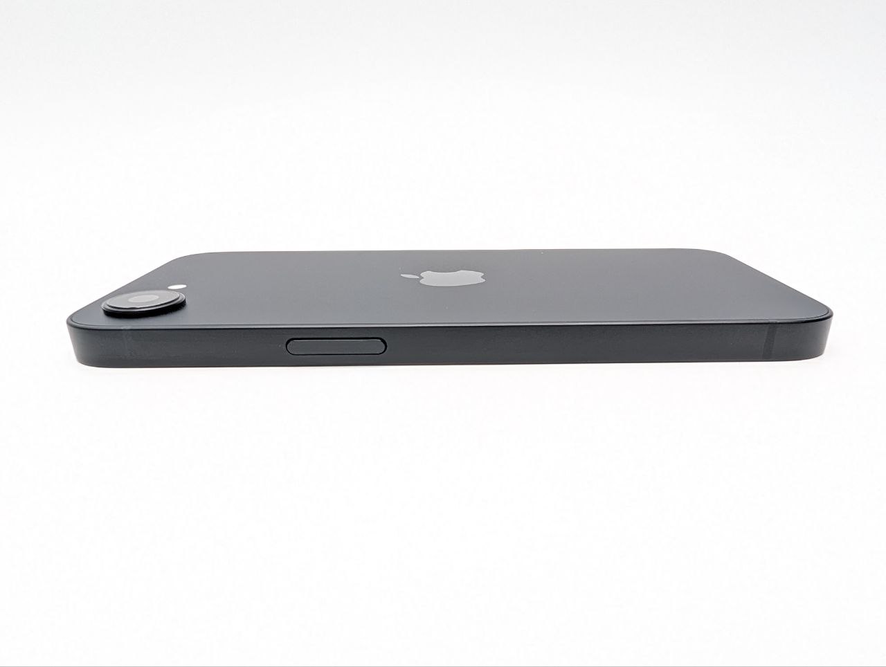 Apple iPhone 16e 128 GB czarny | bateria 100% (Powystawowy)