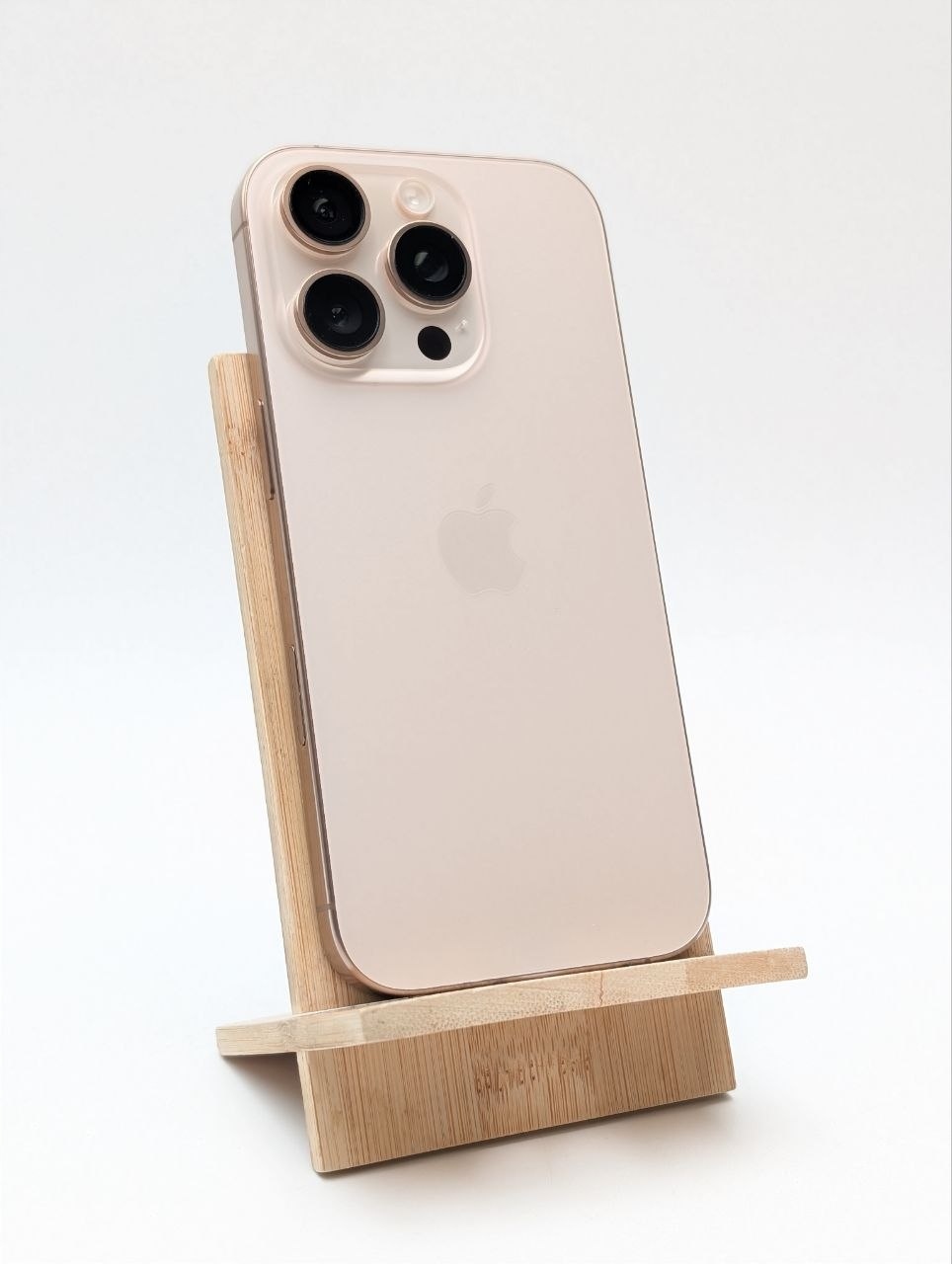 Apple iPhone 16 Pro 128GB Tytan Pustynny | bateria 100% (Powystawowy)