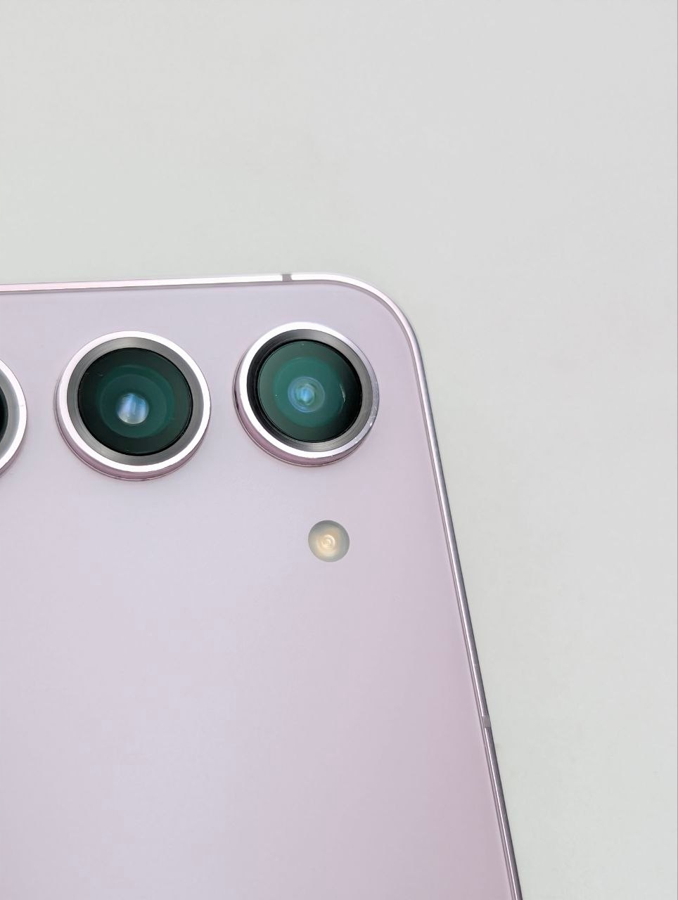 Samsung Galaxy S23 128GB różowy (Używany)