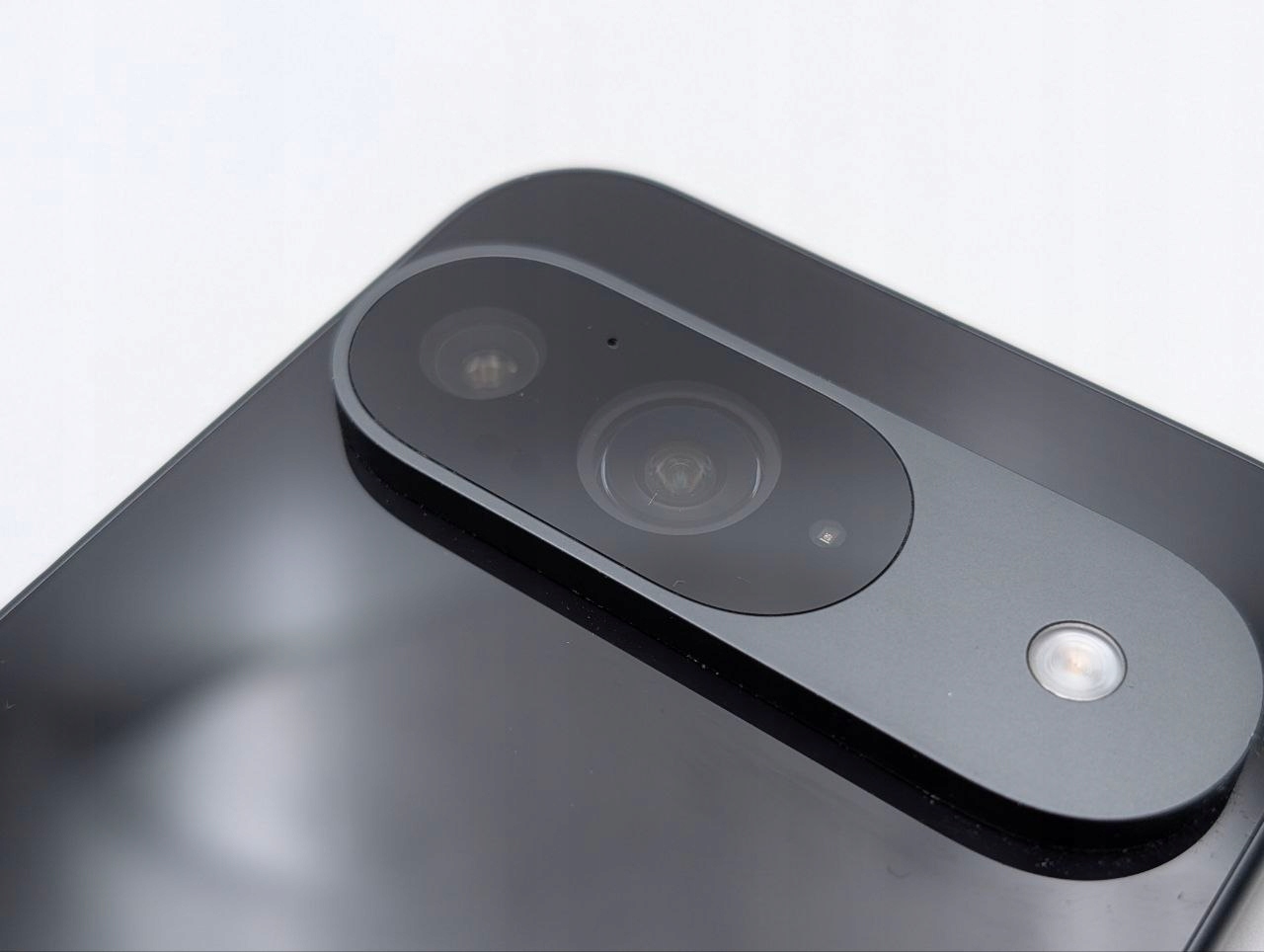 Google Pixel 9 128GB Czarny (Powystawowy)