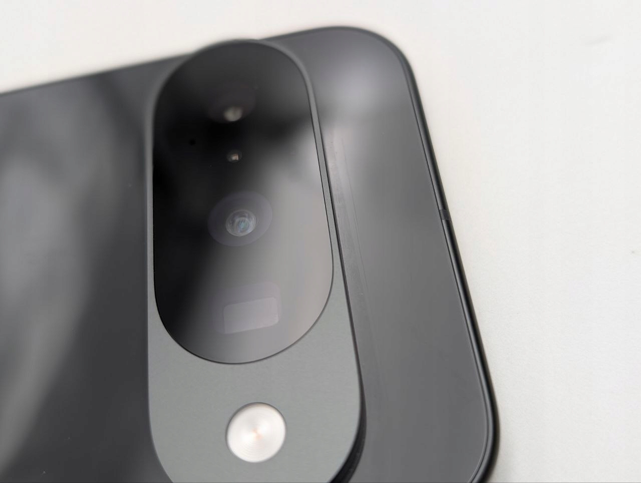 Google Pixel 10 256GB Obsydian (Powystawowy)