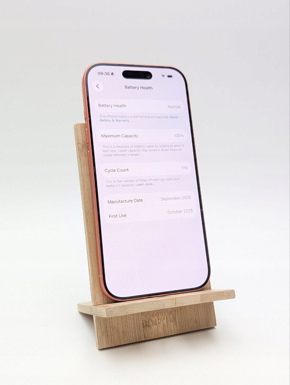 Apple iPhone 17 Pro 256 GB Kosmiczny pomarańcz | eSim | bateria 100% (Powystawowy)