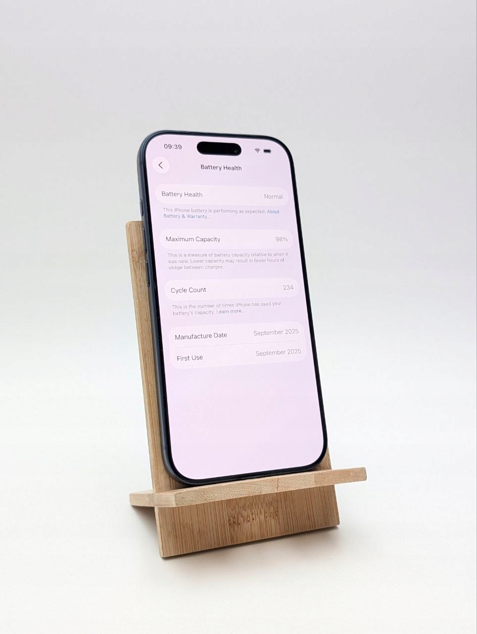 Apple iPhone 17 Pro 256 GB Głębinowy błękit | eSim | bateria 100% (Powystawowy)