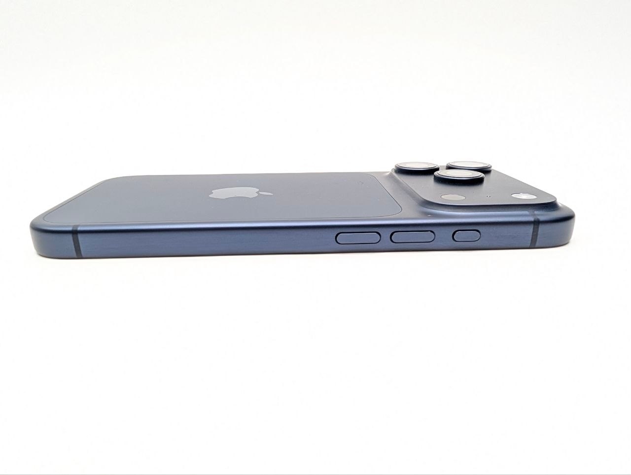 Apple iPhone 17 Pro 256 GB Głębinowy błękit | eSim | bateria 100% (Powystawowy)