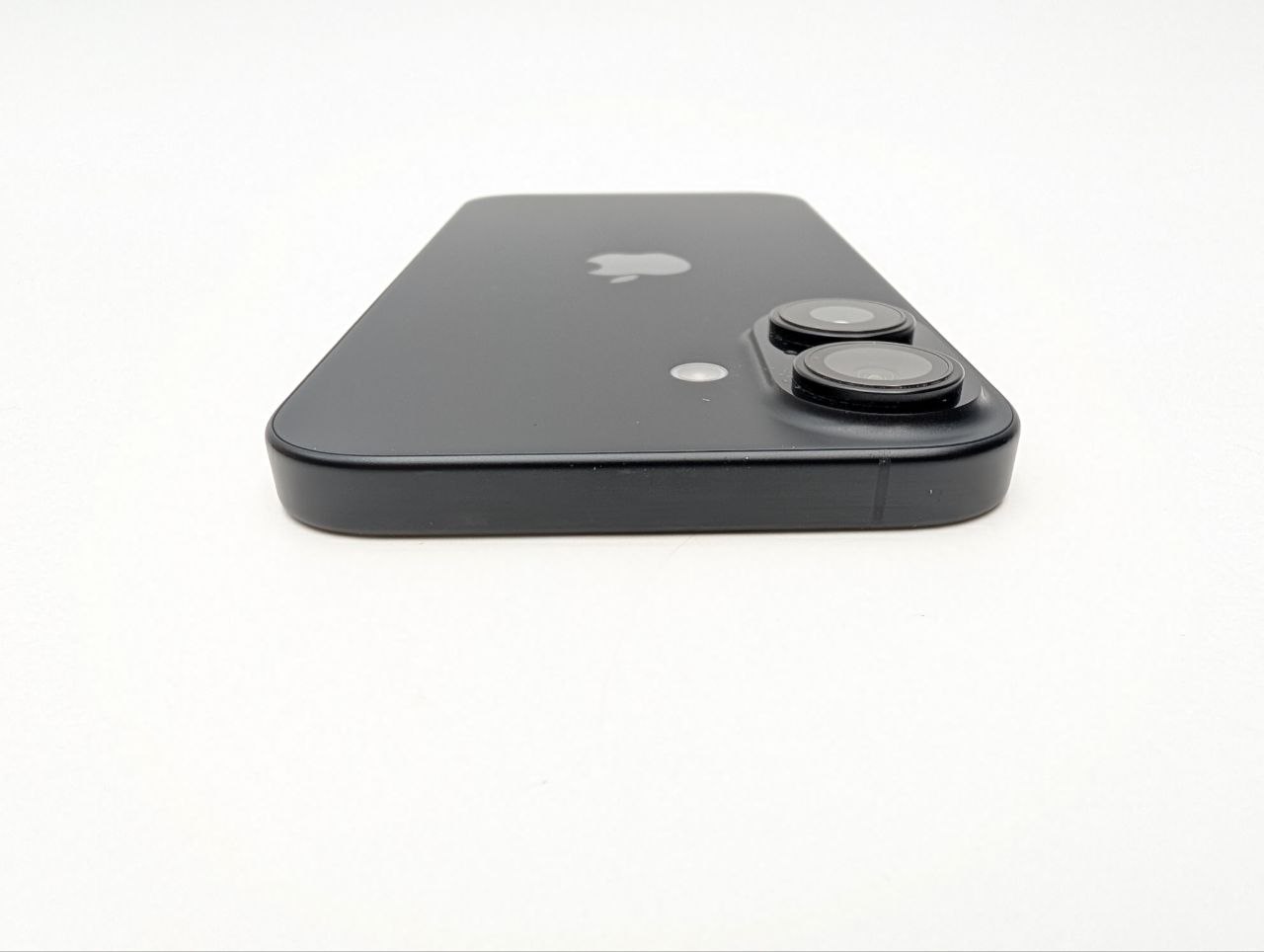 Apple iPhone 16 256GB Czarny (Powystawowy)