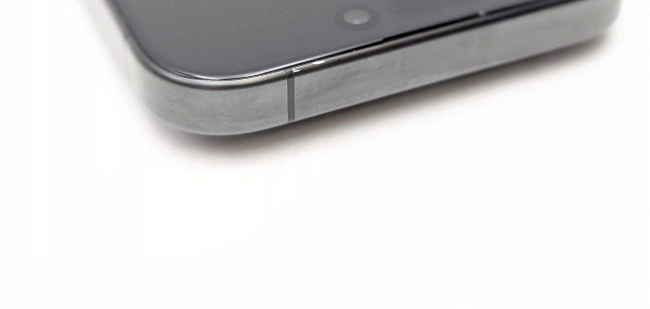 Apple iPhone 15 Pro 128 GB Czarny (Powystawowy)