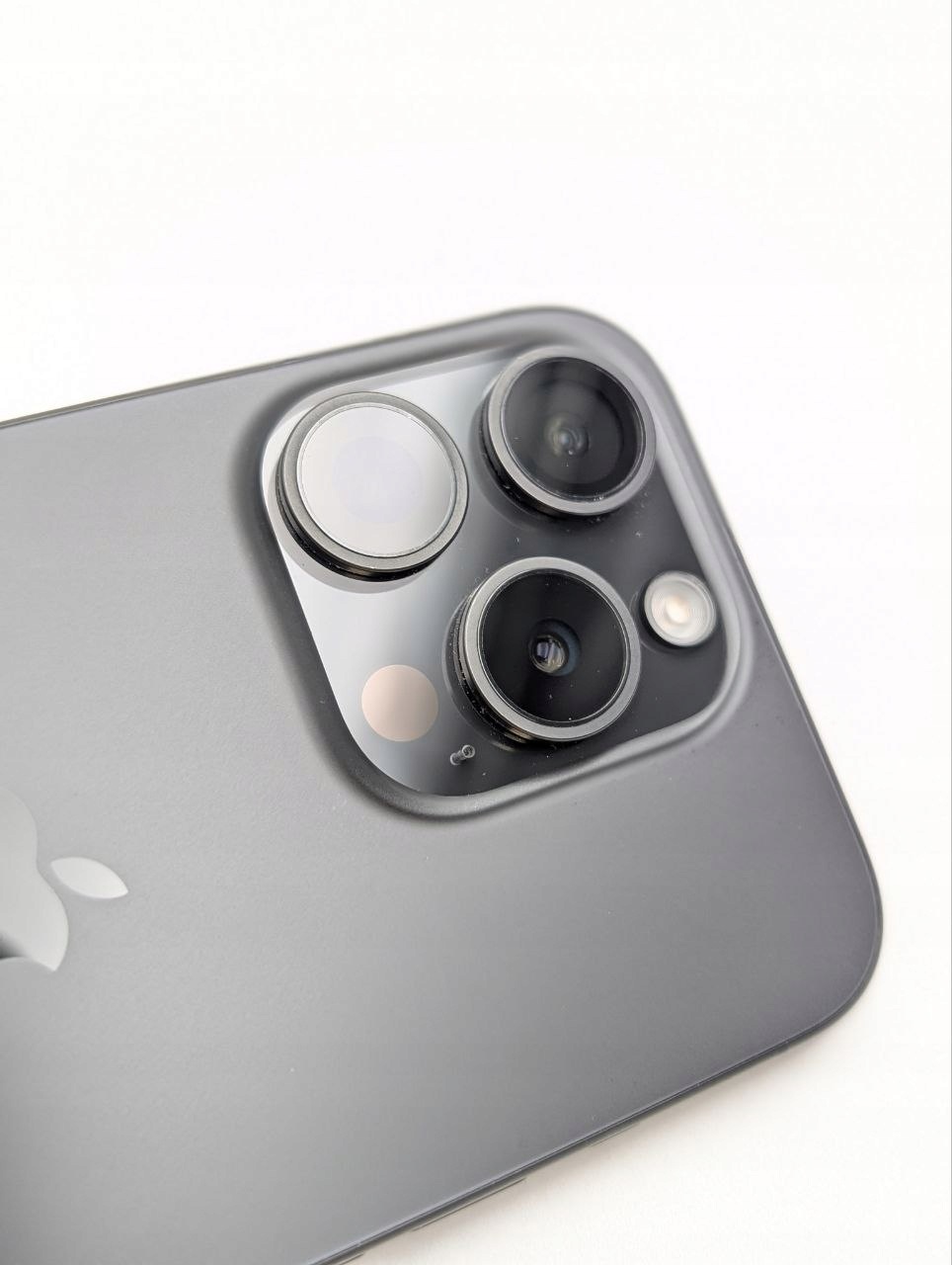 Apple iPhone 15 Pro 128 GB Czarny (Powystawowy)