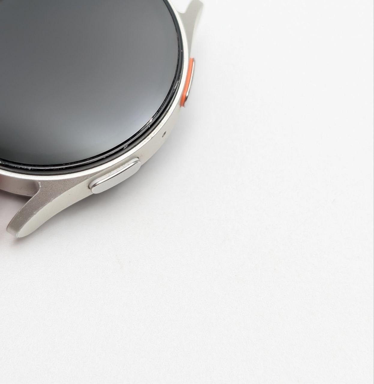 Samsung Galaxy Watch 7 LTE (L305) 40mm srebrny (Powystawowy)
