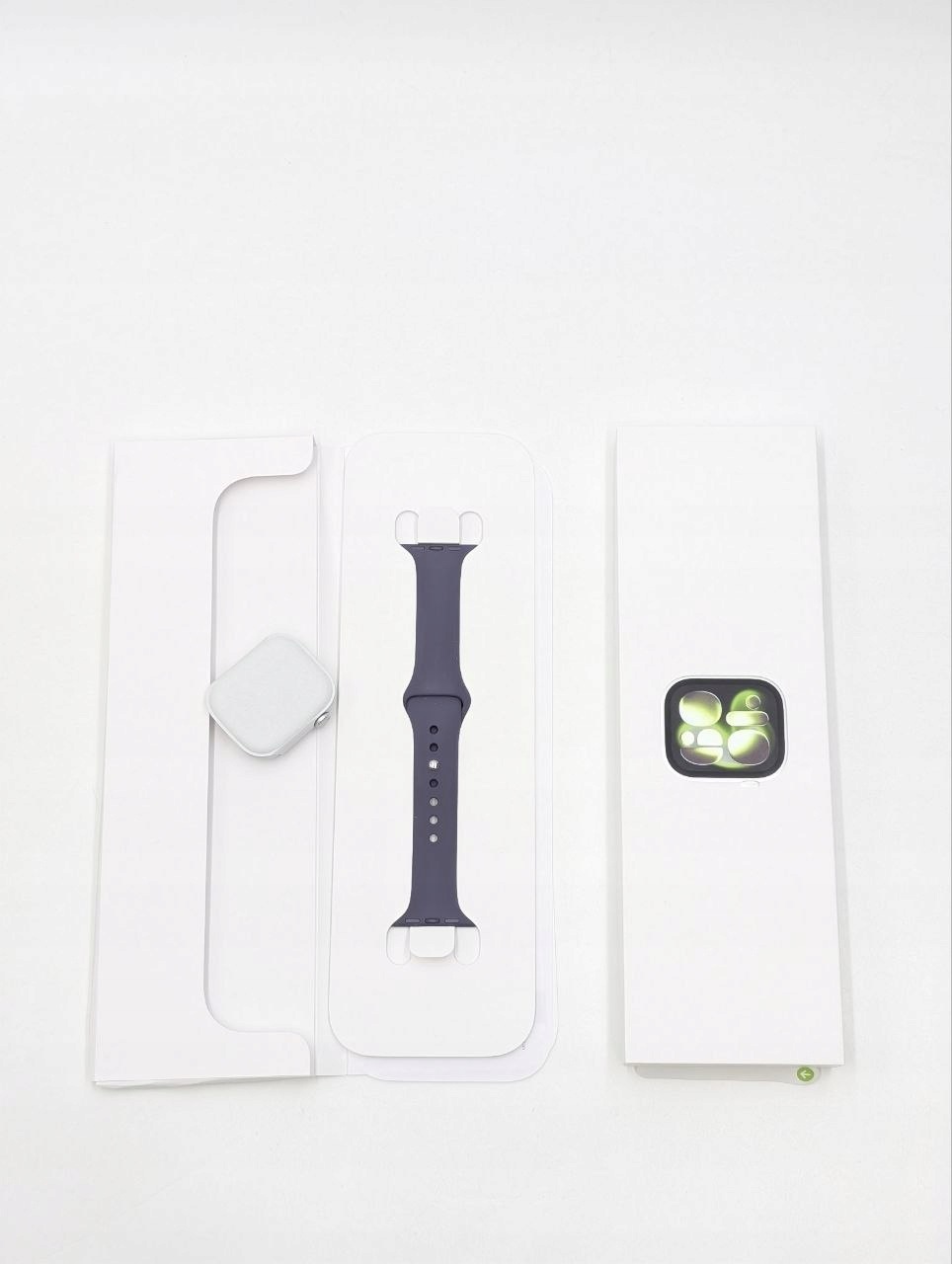 Apple Watch Series 11 GPS+Cellular 42mm Srebrny z paskiem S/M (Powystawowy)