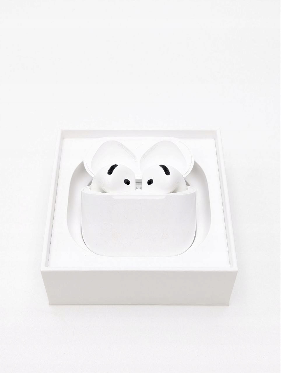 Słuchawki bezprzewodowe douszne Apple AirPods 4 ANC (Używany)