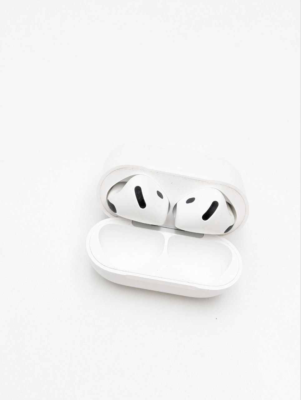 Słuchawki bezprzewodowe douszne Apple AirPods 4 ANC (Używany)