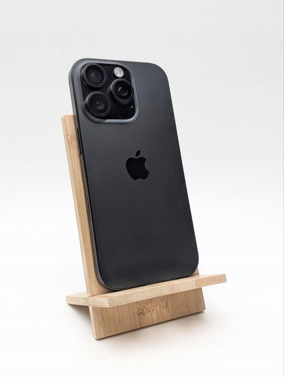 Apple iPhone 16 Pro 128 GB Tytan Czarny | eSim (Używany)