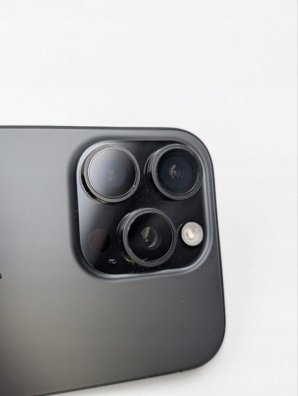 Apple iPhone 16 Pro 128 GB Tytan Czarny | eSim (Używany)
