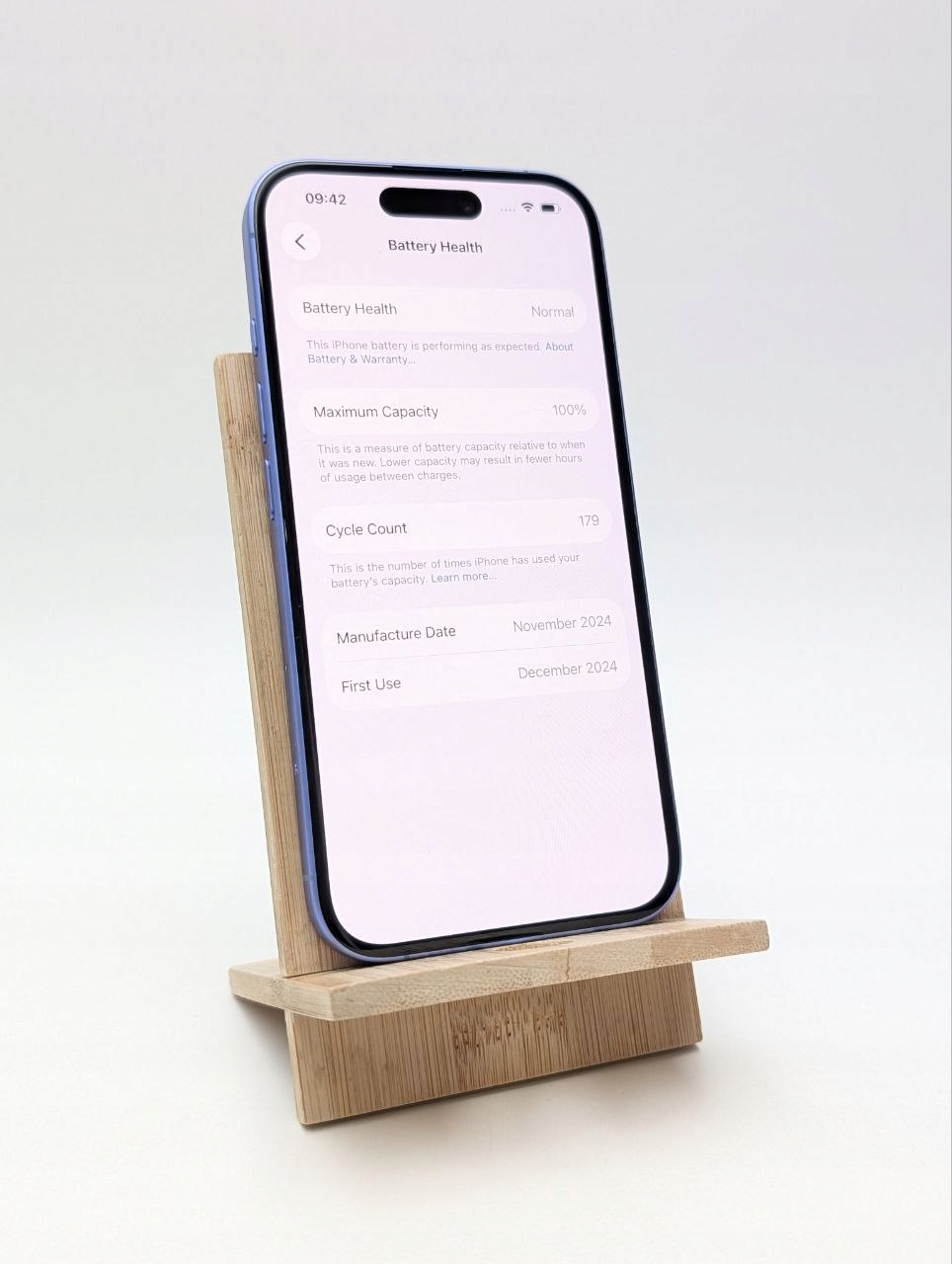 Apple iPhone 16 128 GB Ultramarine | bateria 100% (Używany)