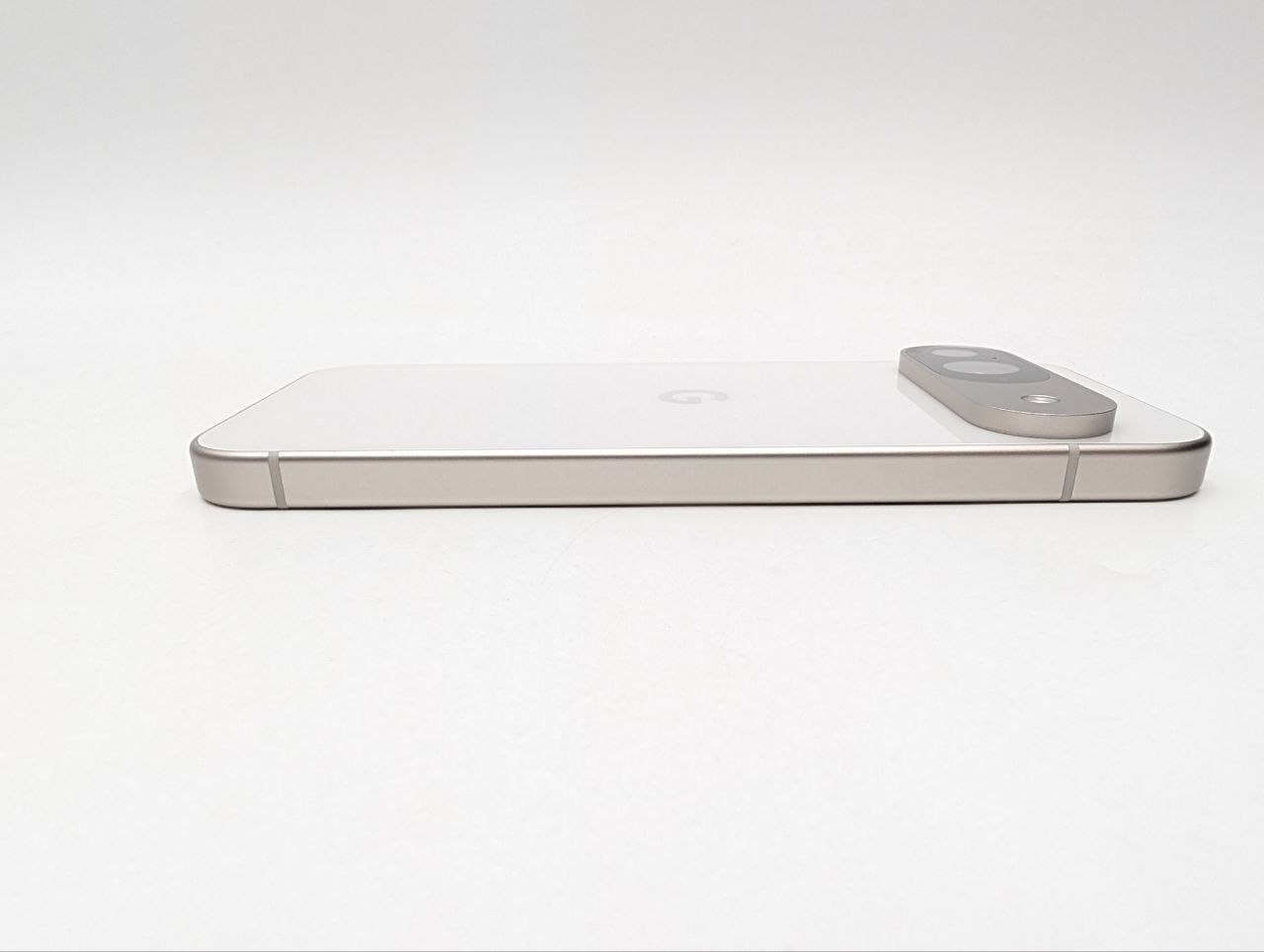 Google Pixel 9 128GB Porcelanowy (Powystawowy)