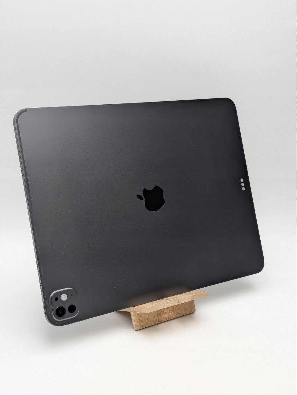 Apple iPad Pro 13" M5 512GB Wi-Fi Gwiezdna Czerń | jak nowy (Powystawowy)