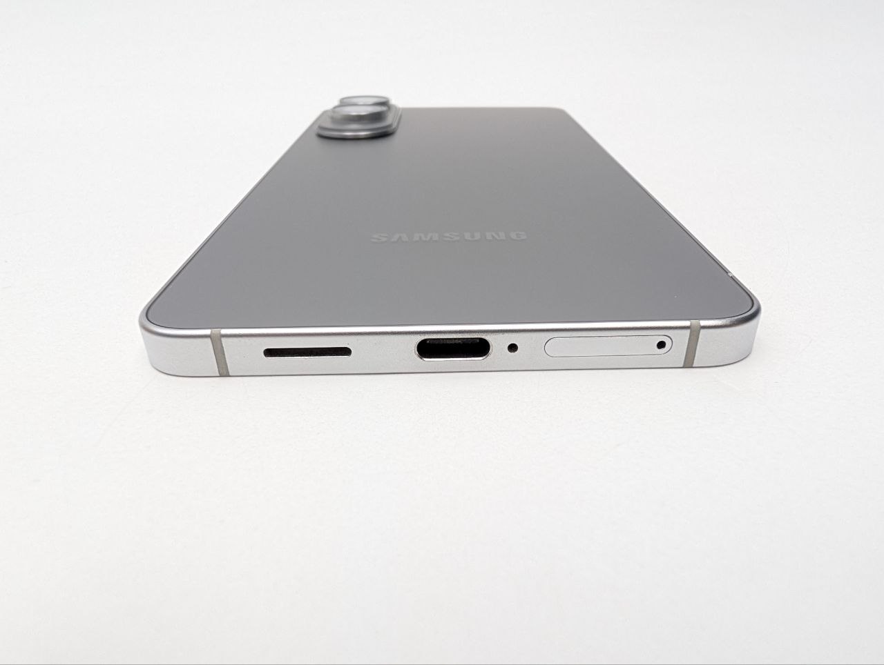 Samsung Galaxy S25 Edge 512GB Tytanowy Srebrny (Powystawowy)