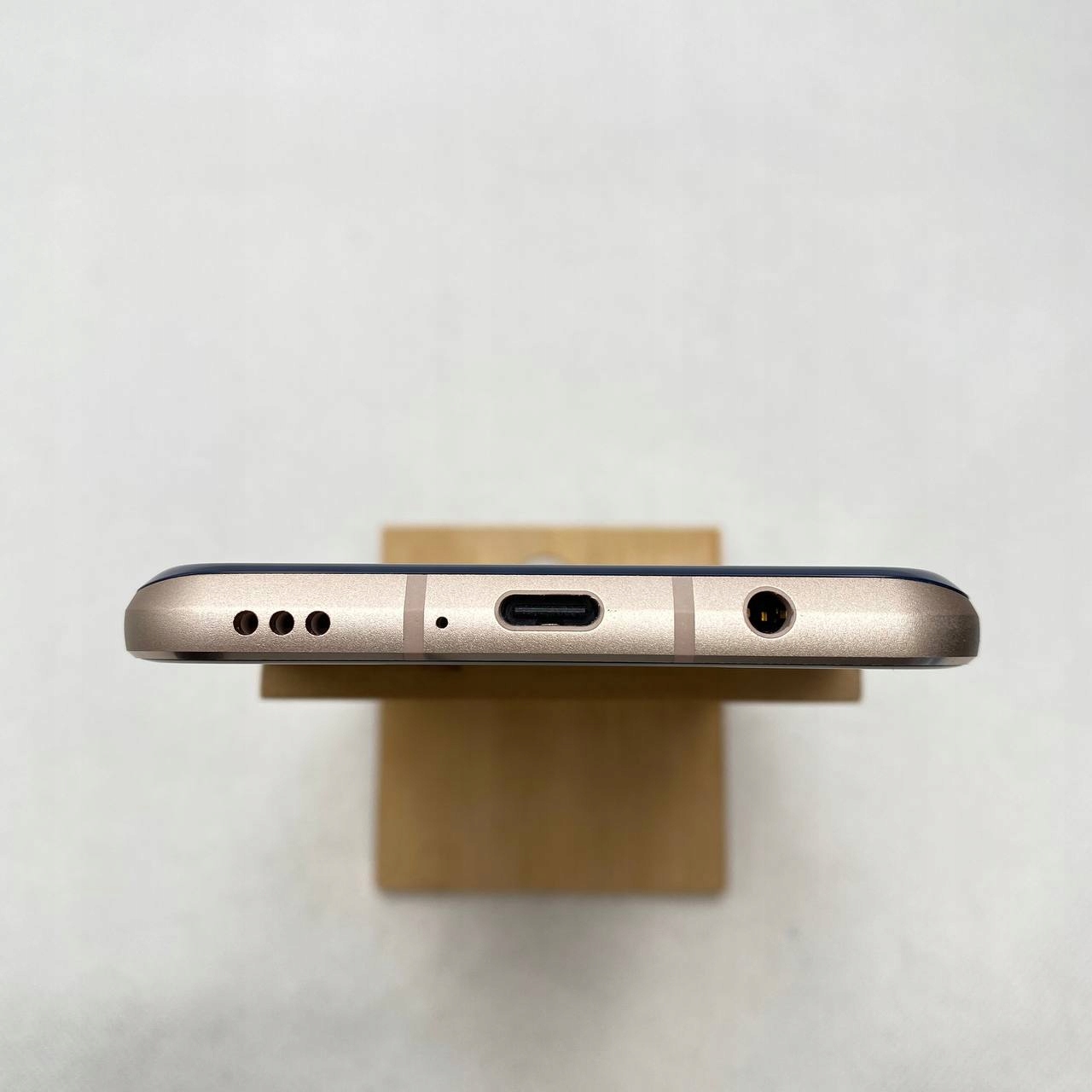 thumb Smartfon LG V60 ThinQ 8 GB / 128 GB 5G niebieski (Powystawowy)