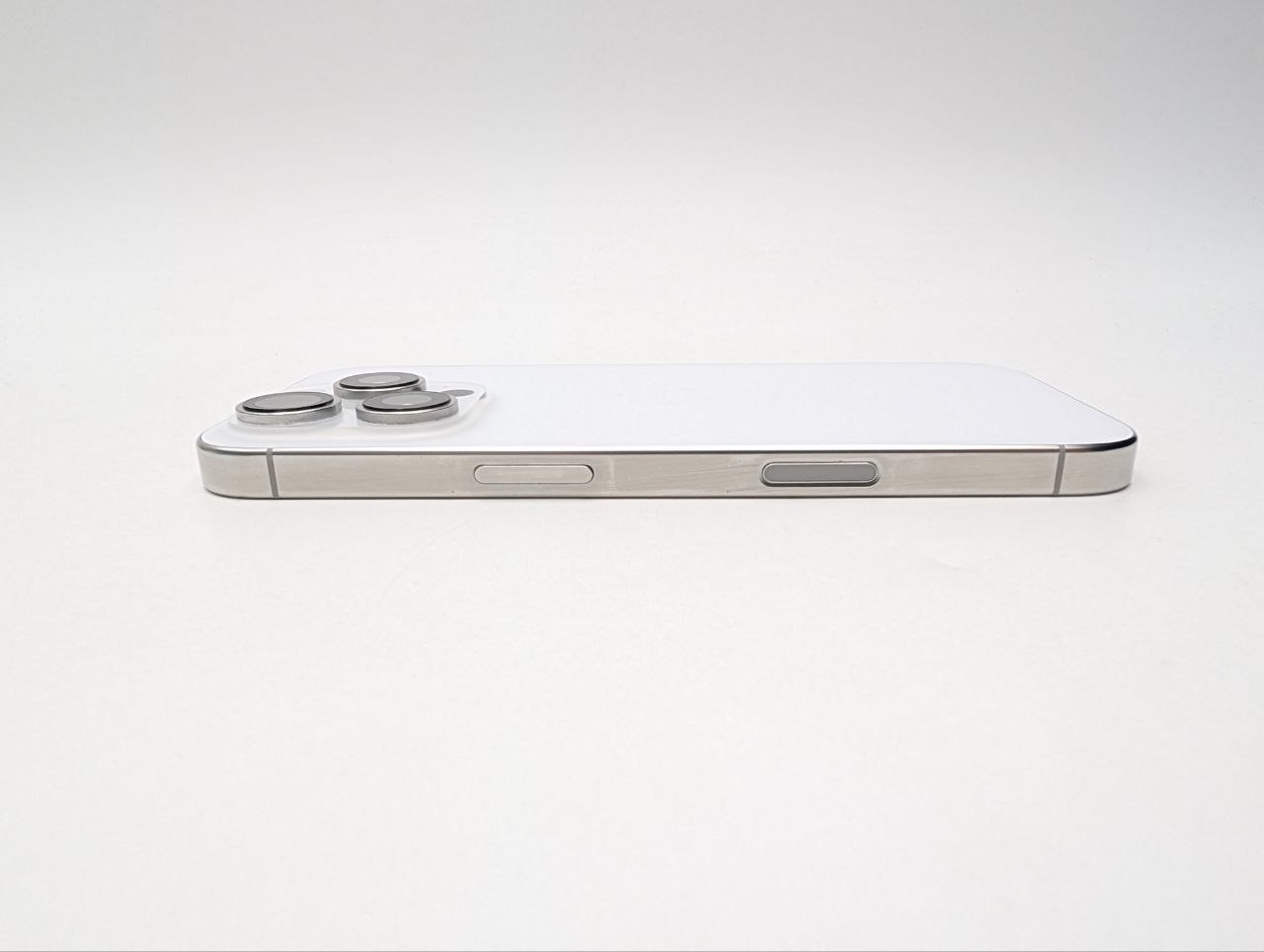 Apple iPhone 16 Pro 256GB Tytan biały | eSim (Powystawowy)